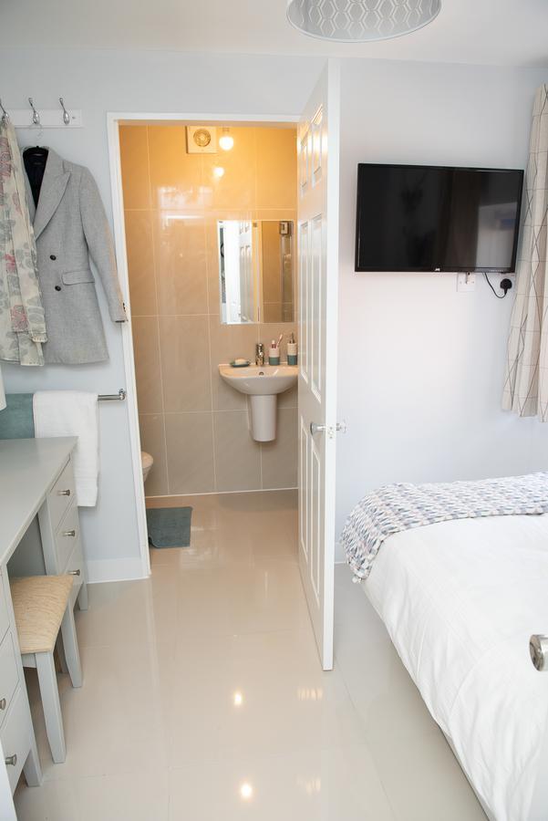 Pinehill Rooms Ридинг Экстерьер фото