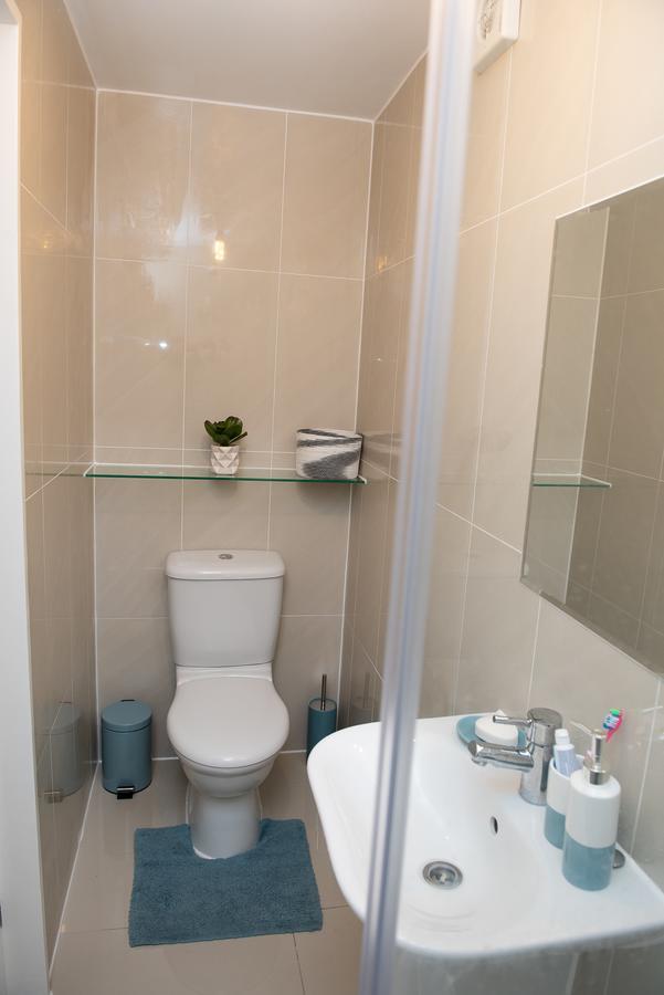 Pinehill Rooms Ридинг Экстерьер фото