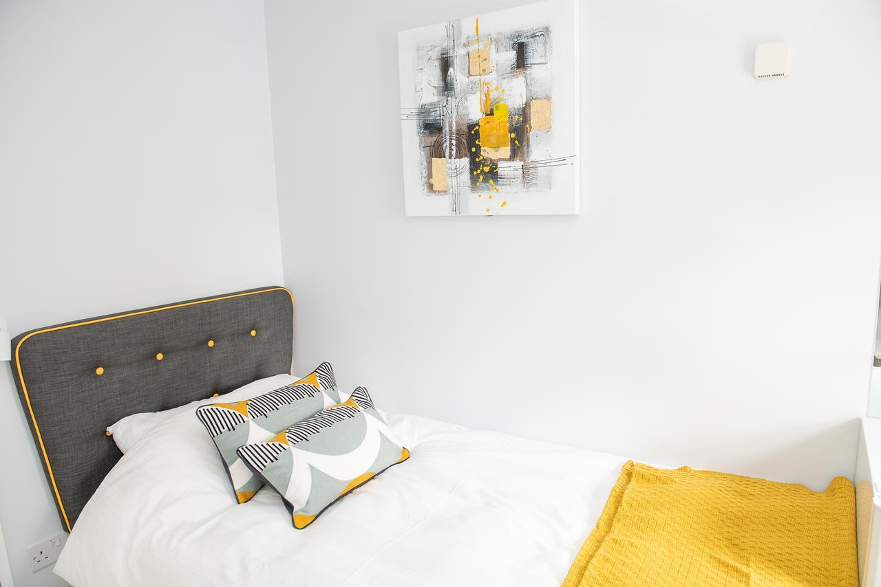 Pinehill Rooms Ридинг Экстерьер фото