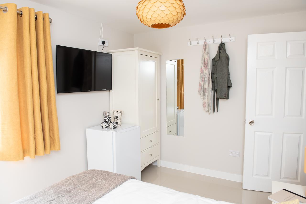 Pinehill Rooms Ридинг Экстерьер фото